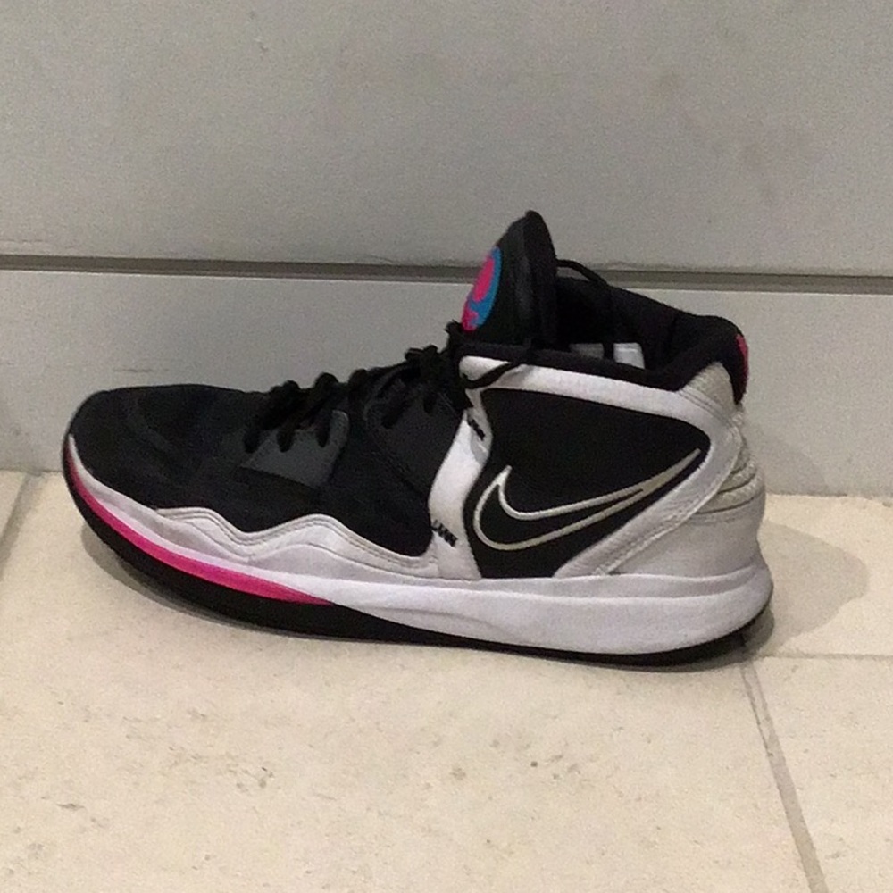 Nike mens Kryrie infinity basketball shoes-size 12